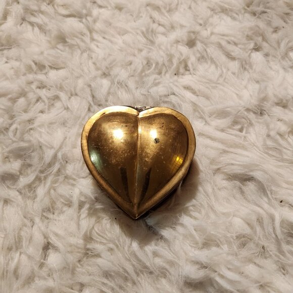 Vintage Heart-Shaped Brass Trinket Box MCM Cottage Fairy Boho - Picture 1 of 8